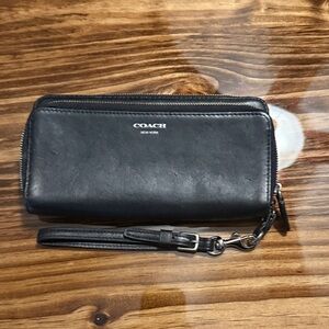 Coach Black Leather Zip Wristlet